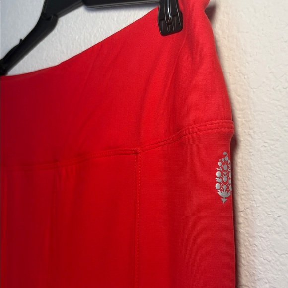 LIKE NEW Free People Good Karma Flare Leggings Red Flame Medium - Picture 3 of 4